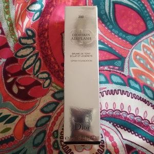 Dior airflash spray foundation 200 NEW